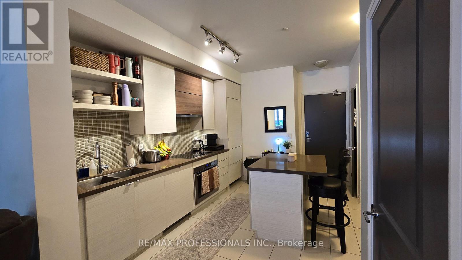 1006 - 60 Annie Craig Drive, Toronto, Ontario M8V 0C5 - Photo 4 - W12506746