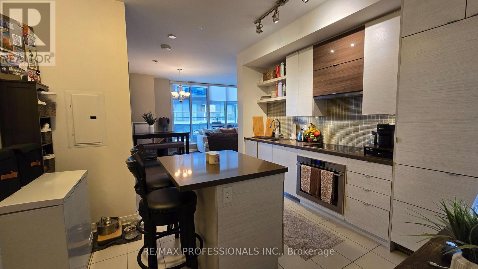 1006 - 60 Annie Craig Drive, Toronto, Ontario M8V 0C5 - Photo 6 - W12506746