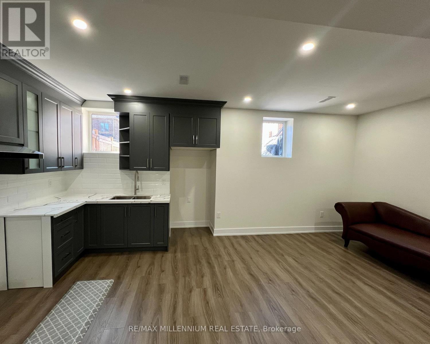 Bsmt - 33 Daisy Meadow Crescent, Caledon, Ontario L7C 4G3 - Photo 3 - W12506770