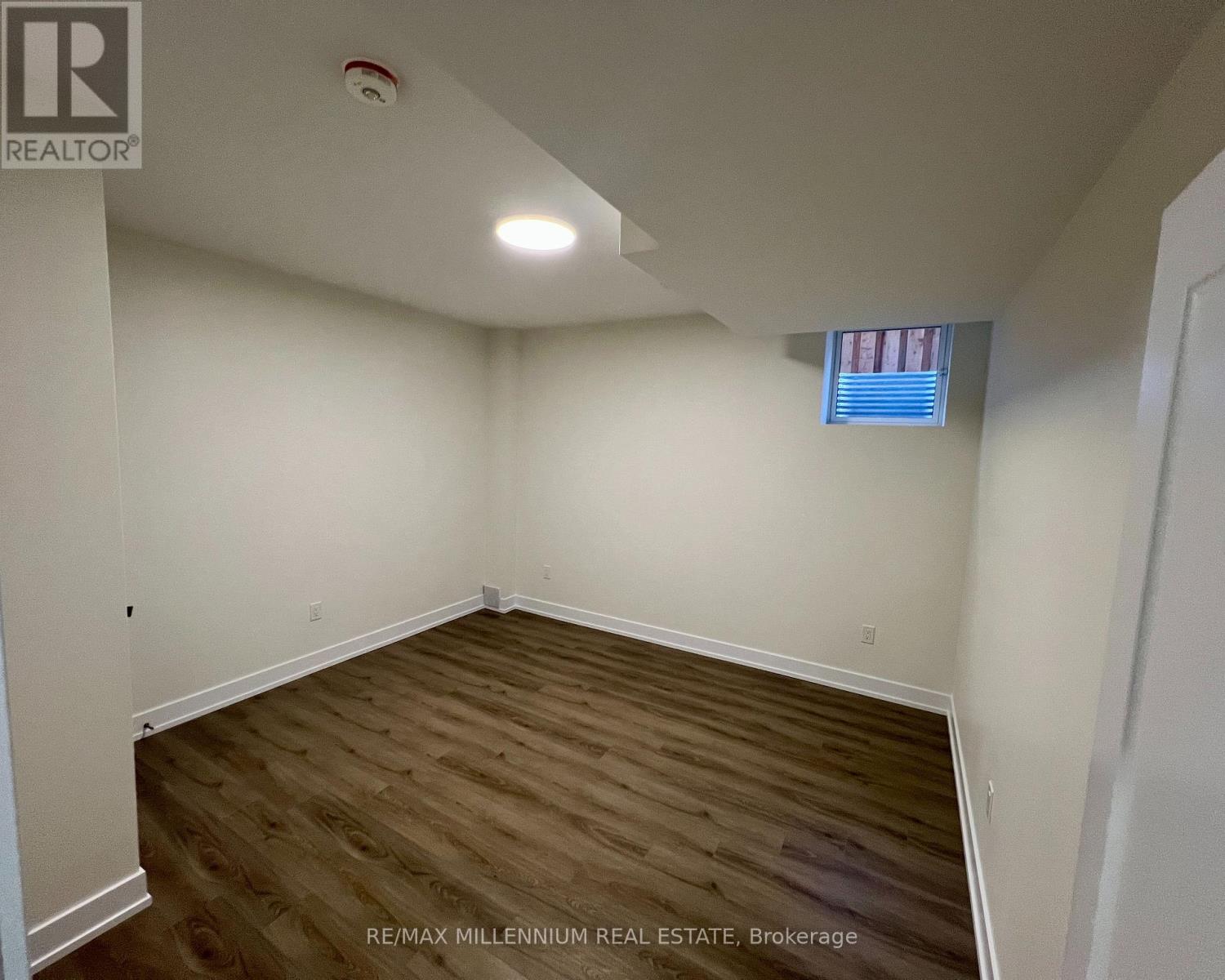 Bsmt - 33 Daisy Meadow Crescent, Caledon, Ontario L7C 4G3 - Photo 8 - W12506770