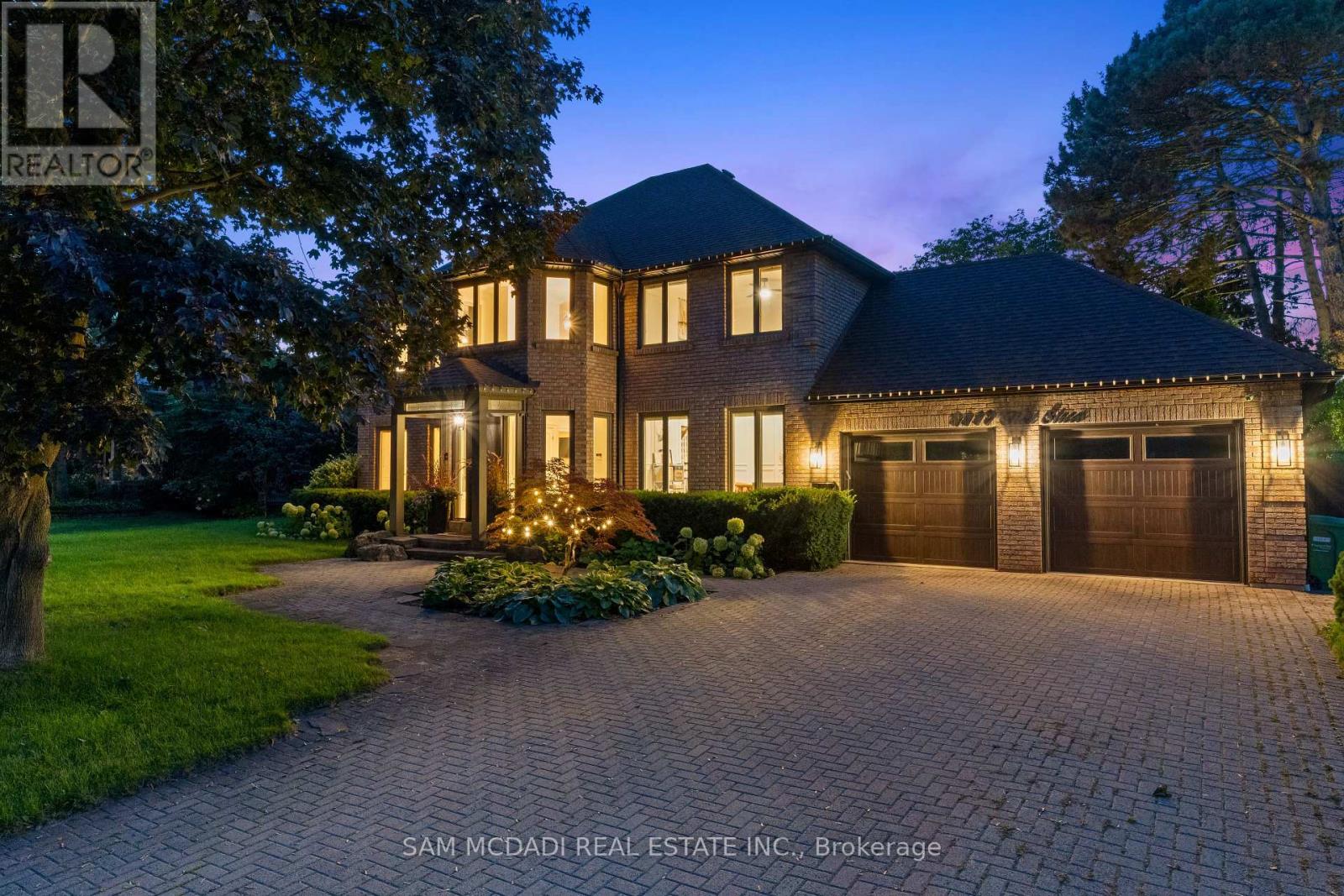 1117 Fleet Street, Mississauga, Ontario  L5H 3P4 - Photo 2 - W12506864