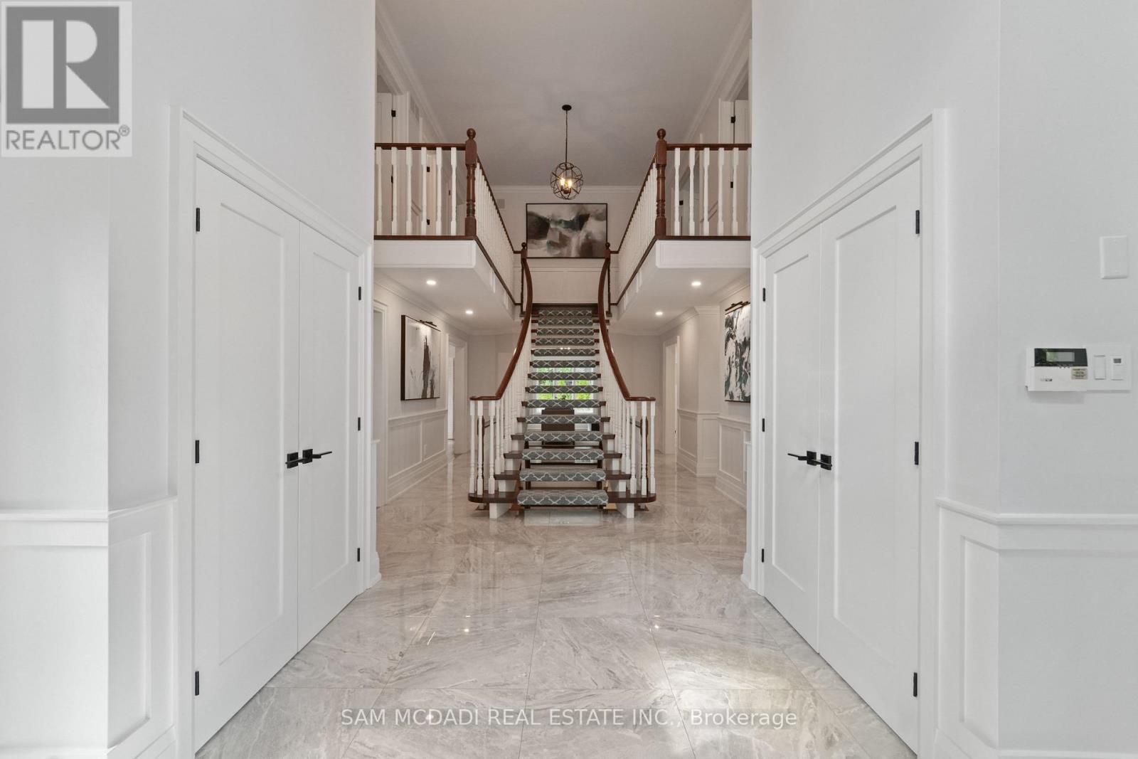 1117 Fleet Street, Mississauga, Ontario  L5H 3P4 - Photo 4 - W12506864