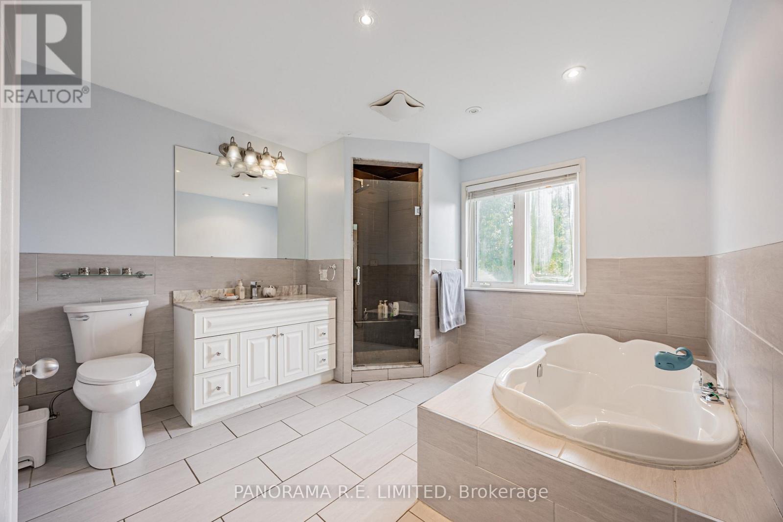 30 Cowley Avenue, Toronto, Ontario M9B 2E3 - Photo 19 - W12506890