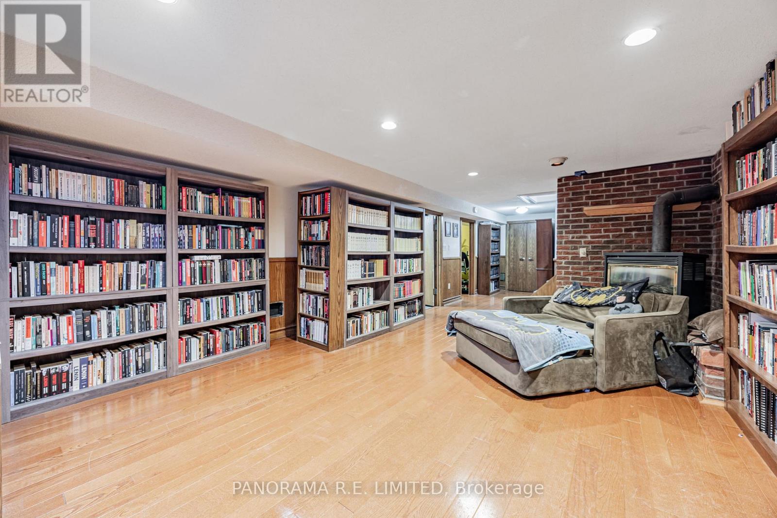 30 Cowley Avenue, Toronto, Ontario M9B 2E3 - Photo 21 - W12506890