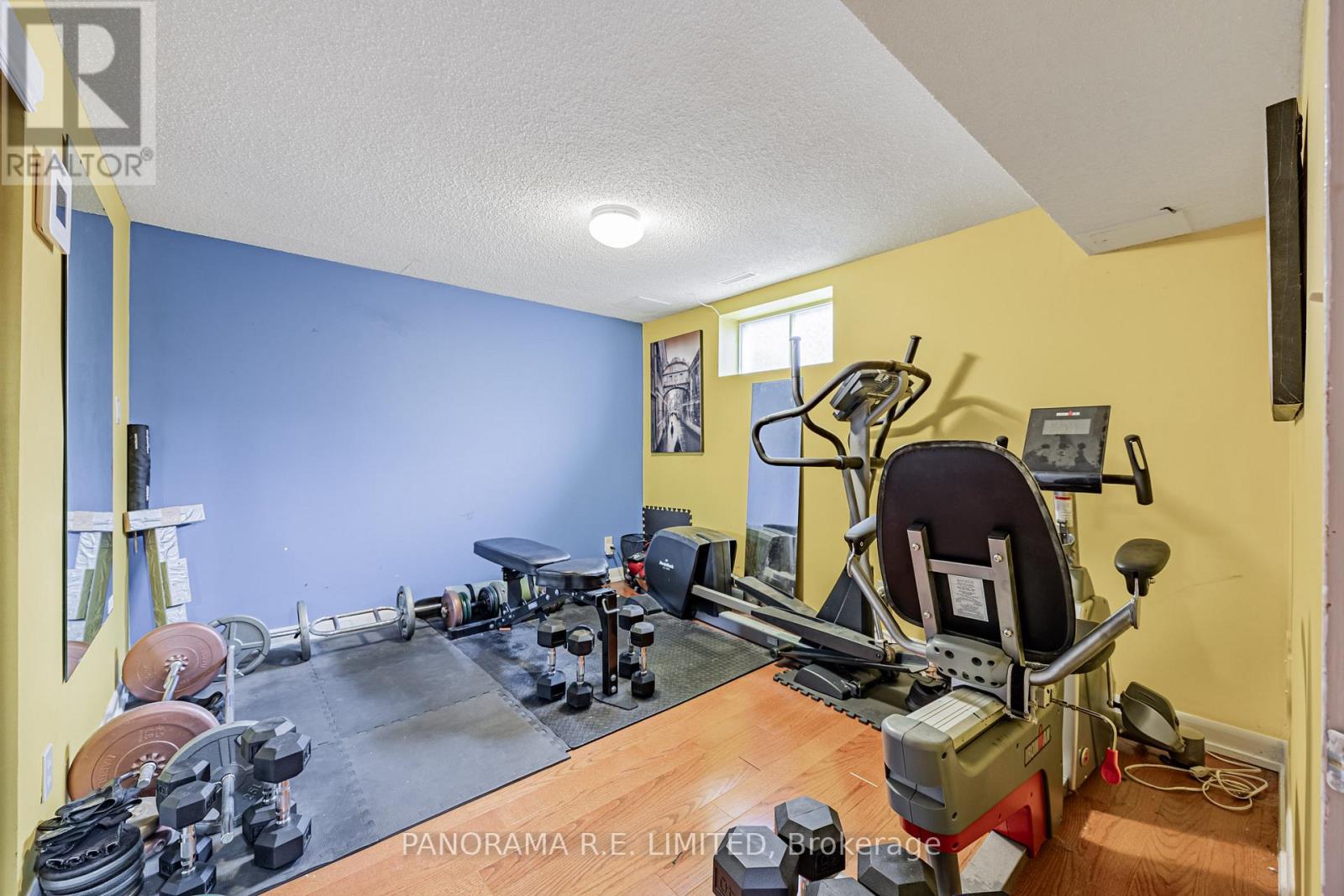 30 Cowley Avenue, Toronto, Ontario M9B 2E3 - Photo 23 - W12506890