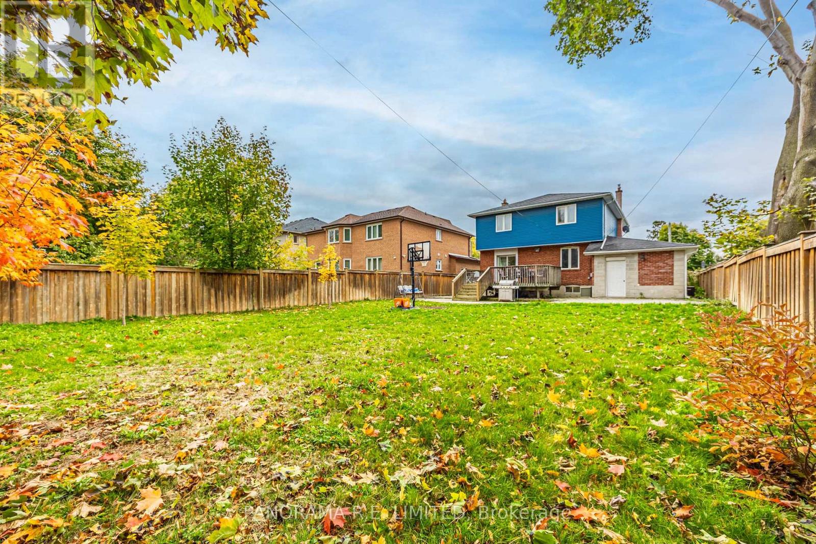 30 Cowley Avenue, Toronto, Ontario M9B 2E3 - Photo 27 - W12506890