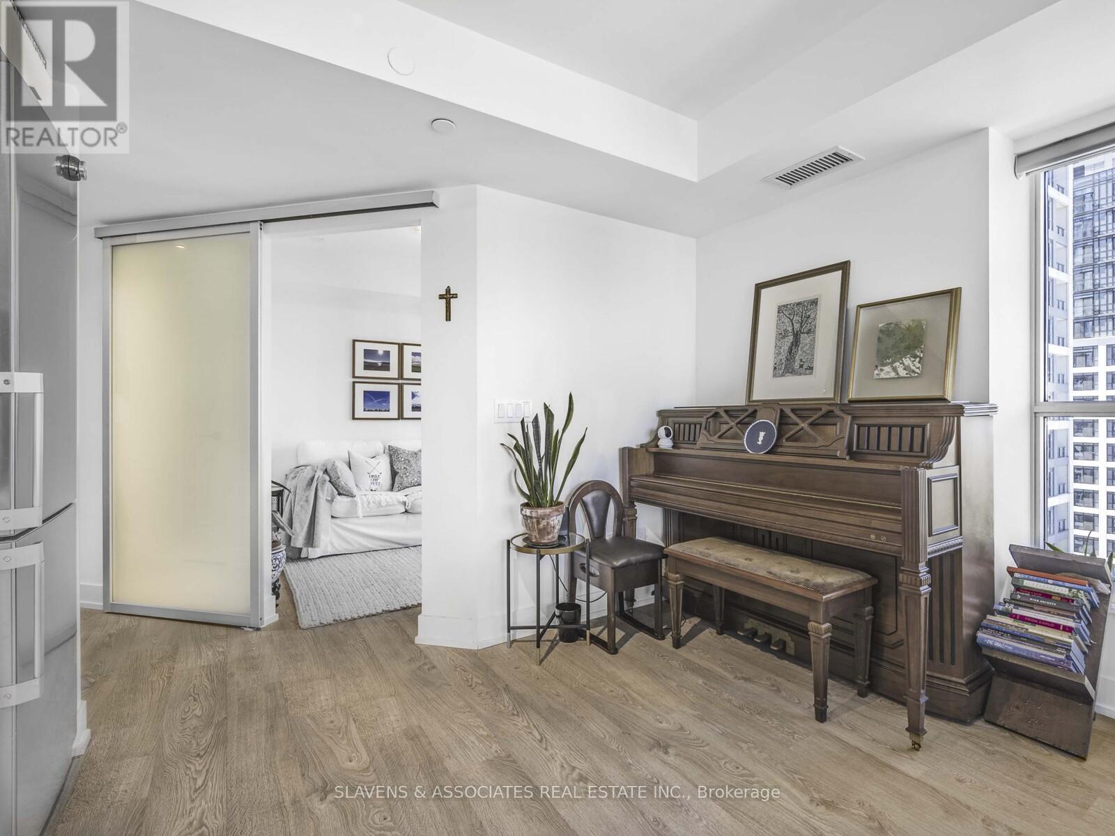 2633 - 5 Mabelle Avenue, Toronto, Ontario  M9A 0E1 - Photo 16 - W12506906