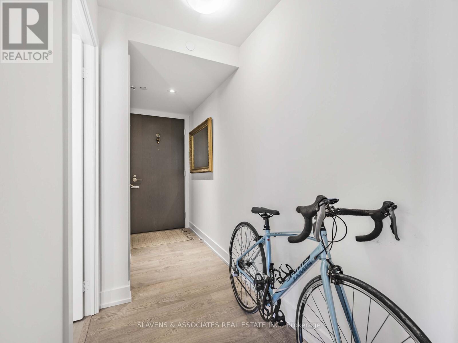 2633 - 5 Mabelle Avenue, Toronto, Ontario  M9A 0E1 - Photo 2 - W12506906