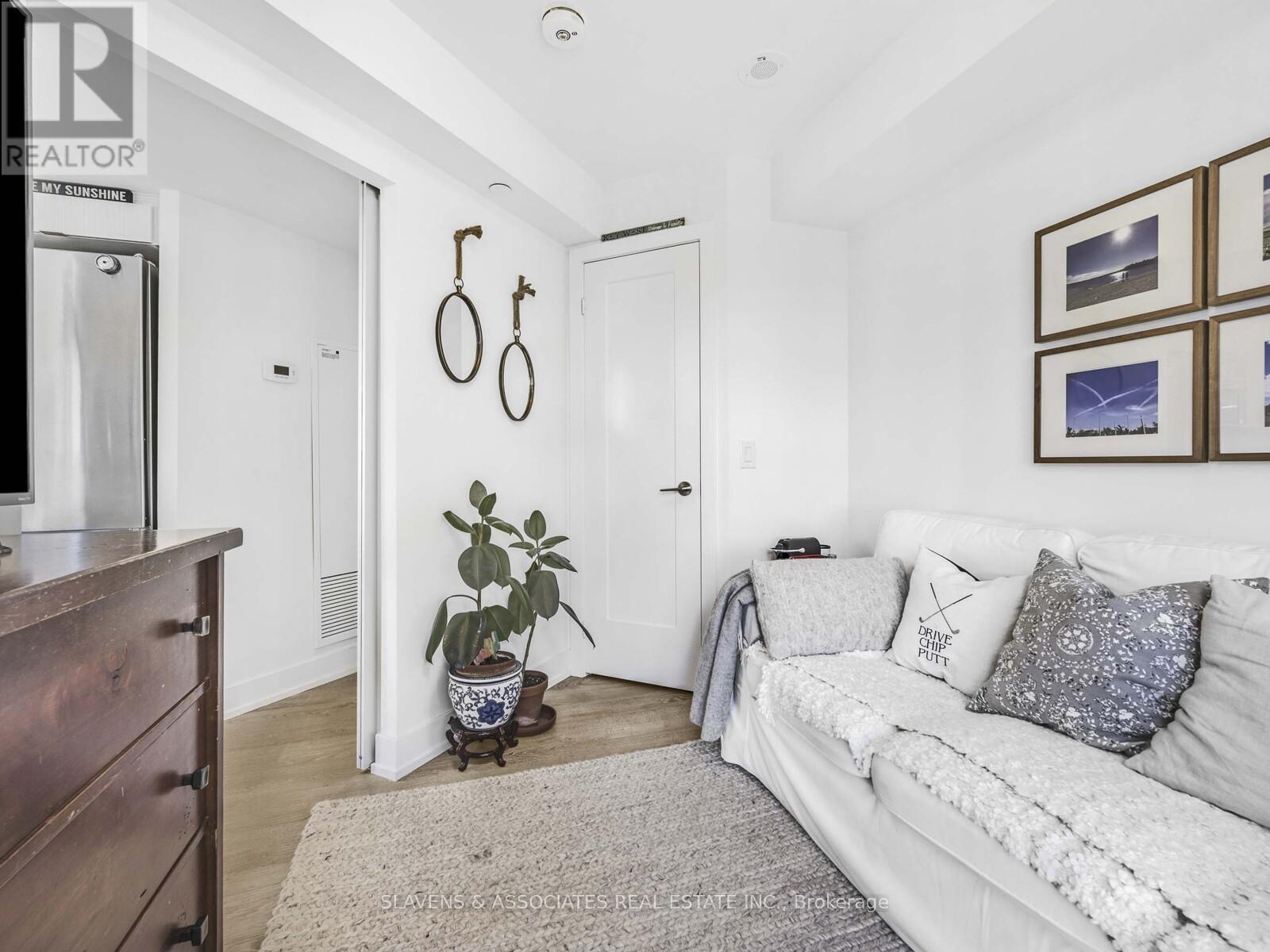 2633 - 5 Mabelle Avenue, Toronto, Ontario  M9A 0E1 - Photo 3 - W12506906