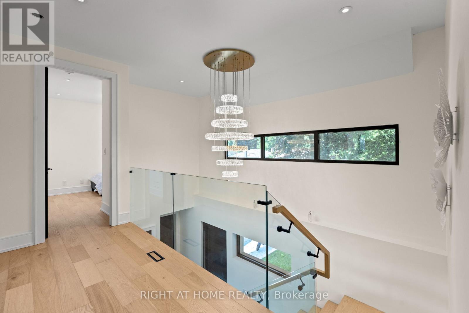 1560 Asgard Drive, Mississauga, Ontario  L5E 2B9 - Photo 17 - W12506914