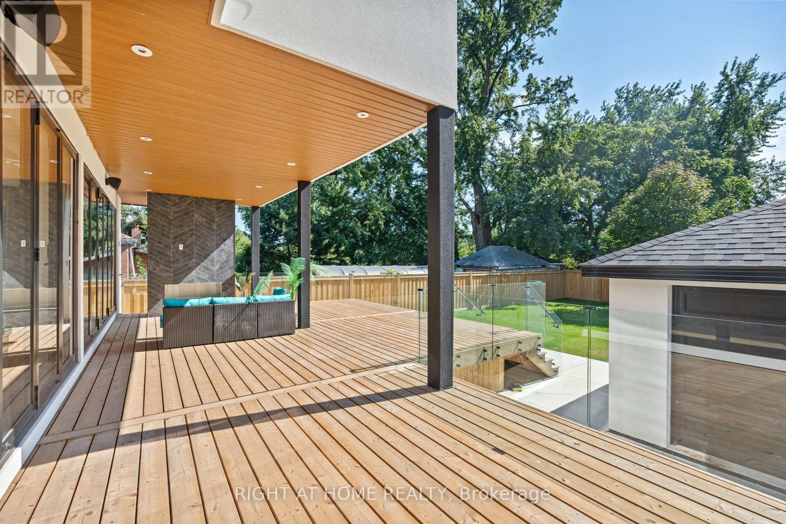 1560 Asgard Drive, Mississauga, Ontario  L5E 2B9 - Photo 29 - W12506914