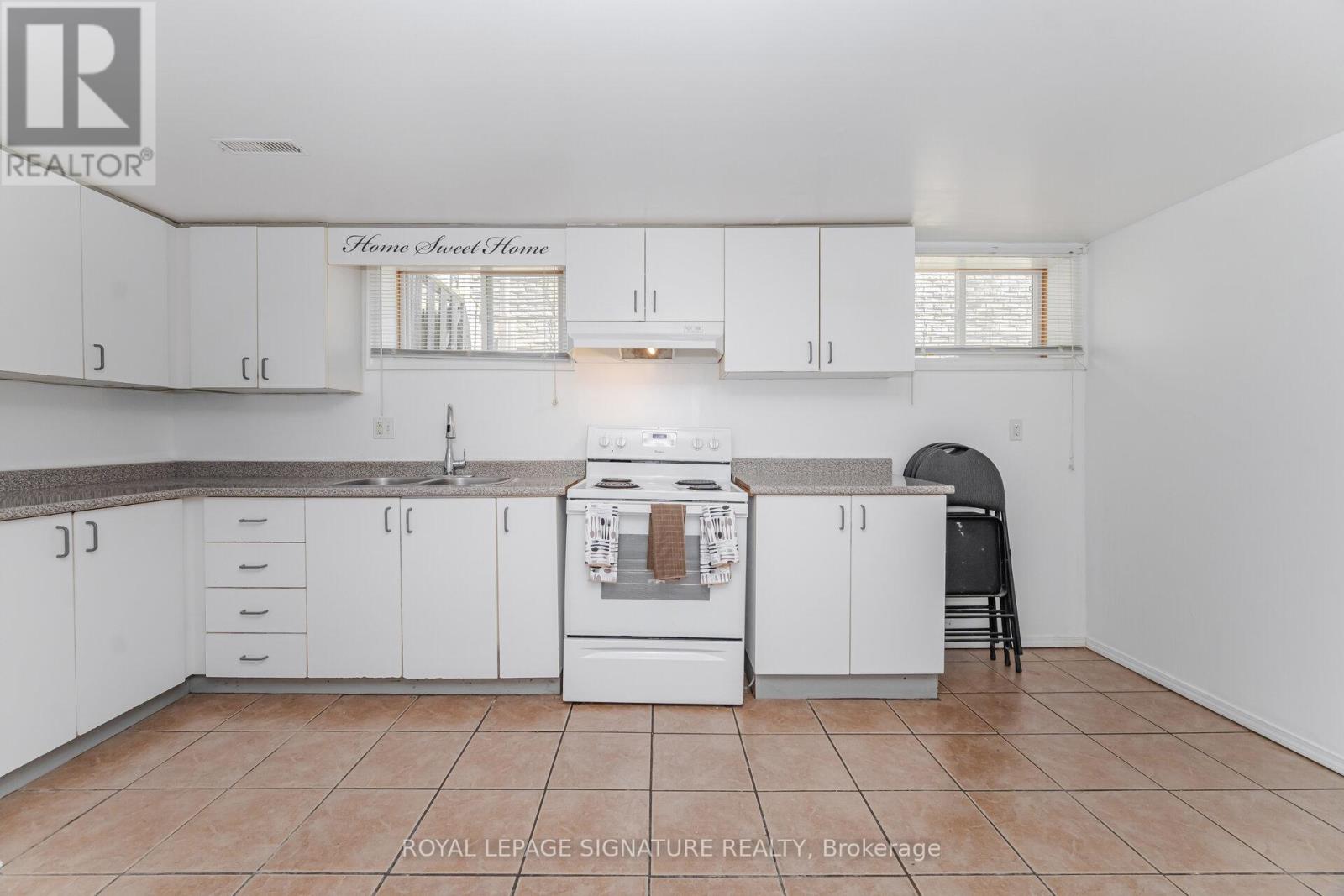 144 Abell Drive, Brampton, Ontario  L6V 2Z8 - Photo 6 - W12506940