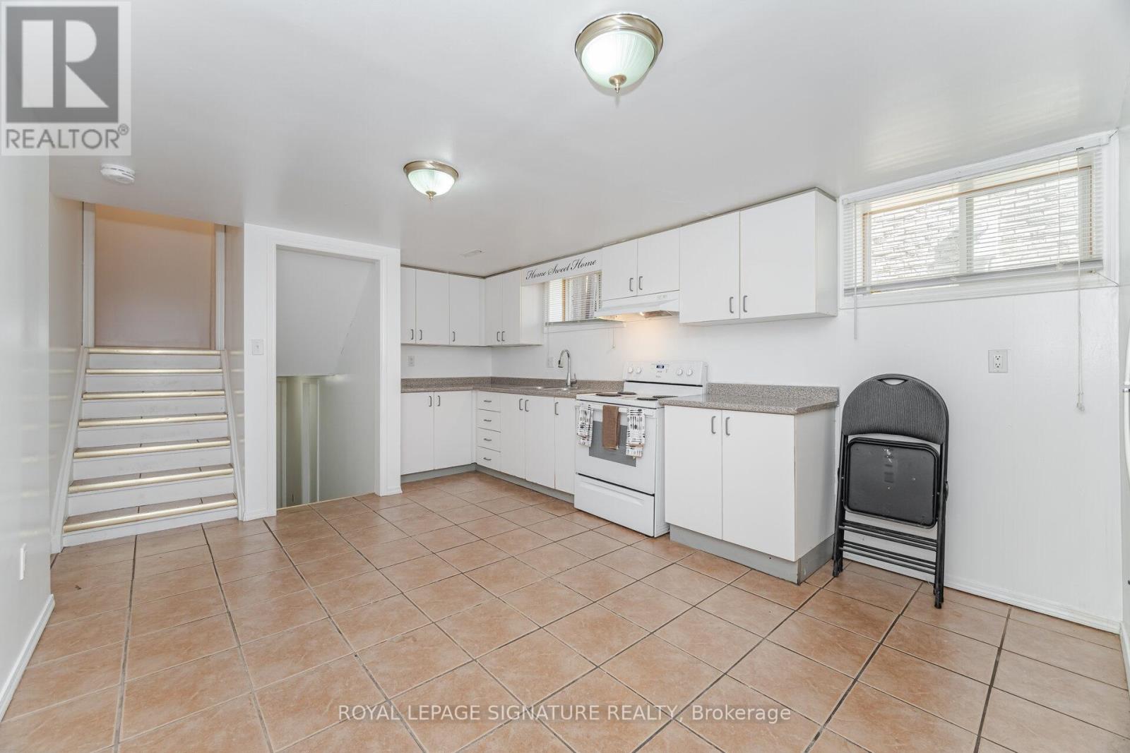 144 Abell Drive, Brampton, Ontario  L6V 2Z8 - Photo 9 - W12506940