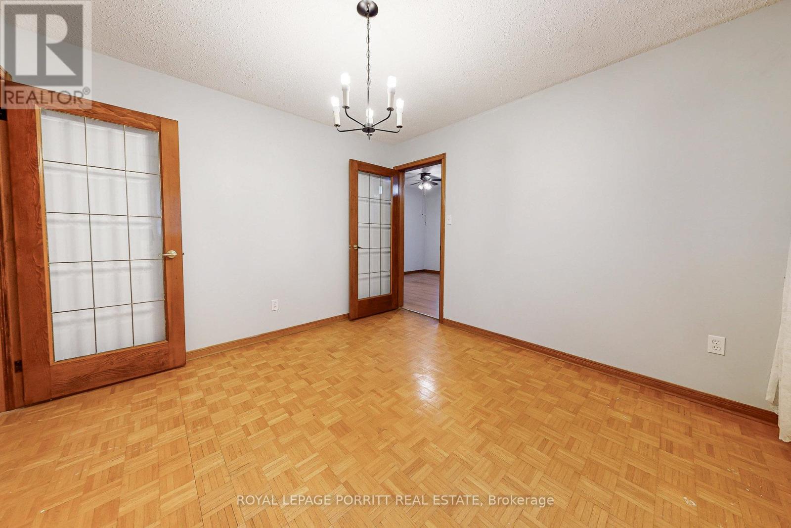 11 Goa Court, Toronto, Ontario  M8W 4Y2 - Photo 11 - W12506942