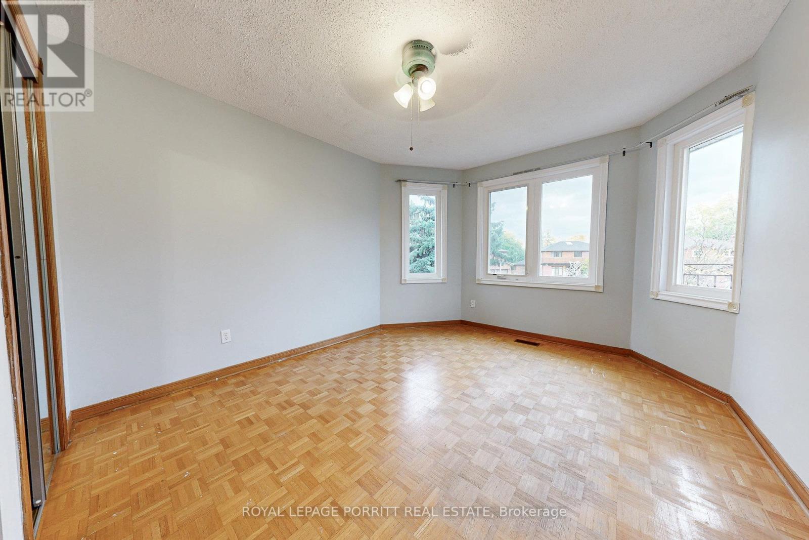 11 Goa Court, Toronto, Ontario  M8W 4Y2 - Photo 21 - W12506942