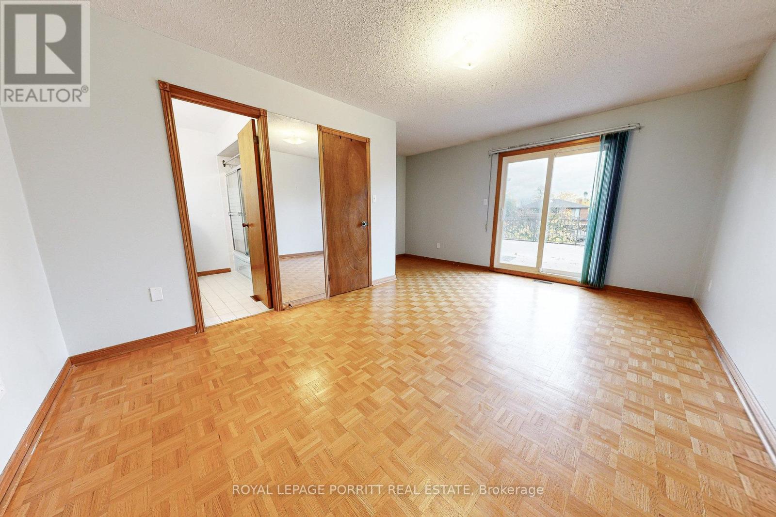 11 Goa Court, Toronto, Ontario  M8W 4Y2 - Photo 30 - W12506942