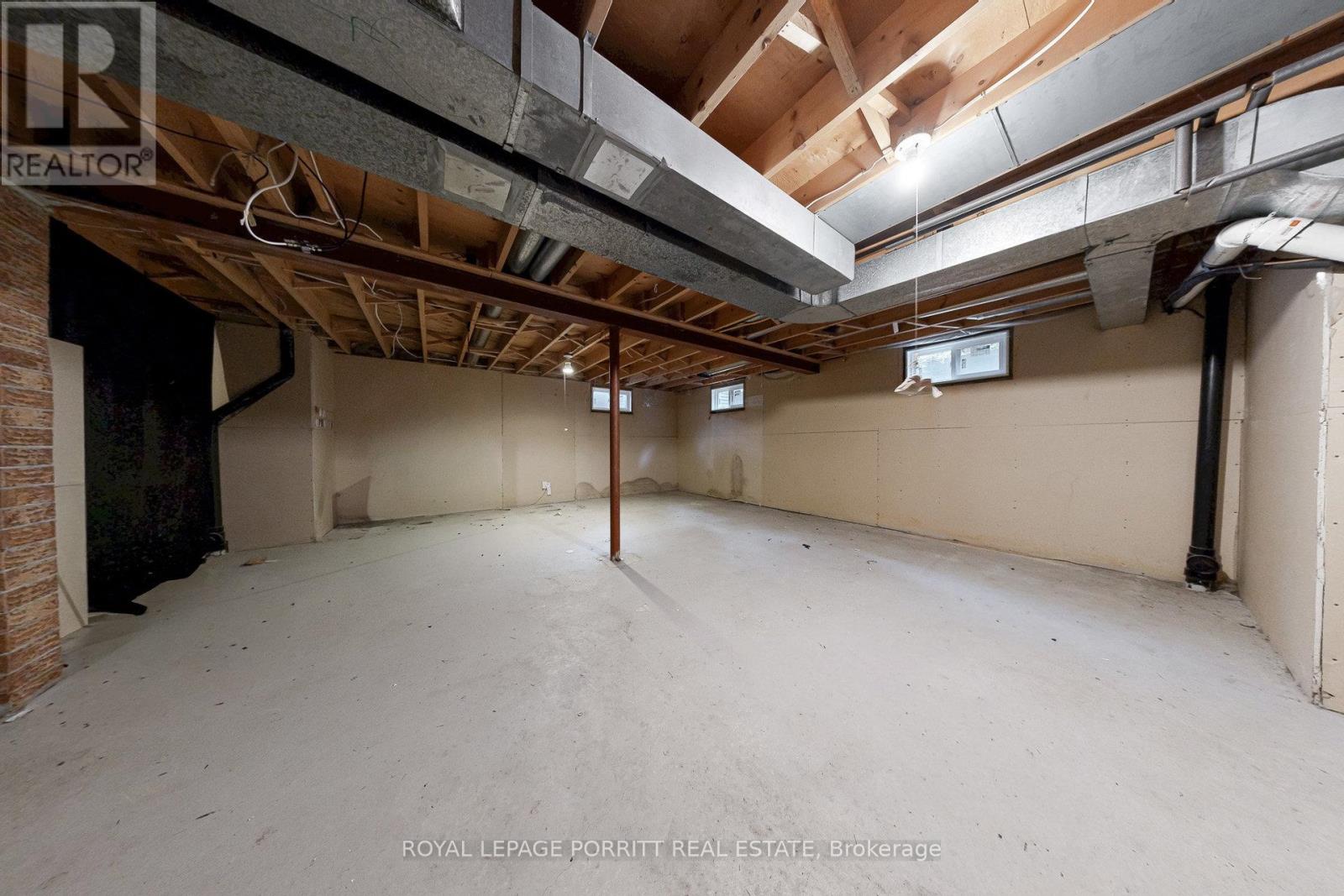 11 Goa Court, Toronto, Ontario  M8W 4Y2 - Photo 33 - W12506942