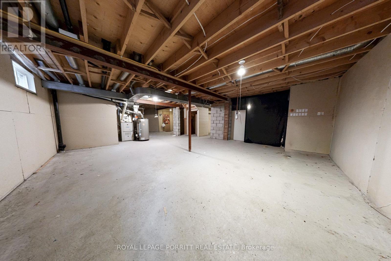 11 Goa Court, Toronto, Ontario  M8W 4Y2 - Photo 34 - W12506942