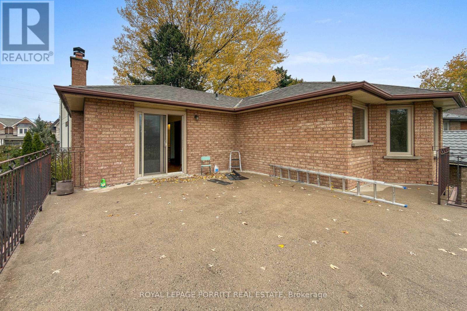 11 Goa Court, Toronto, Ontario  M8W 4Y2 - Photo 37 - W12506942