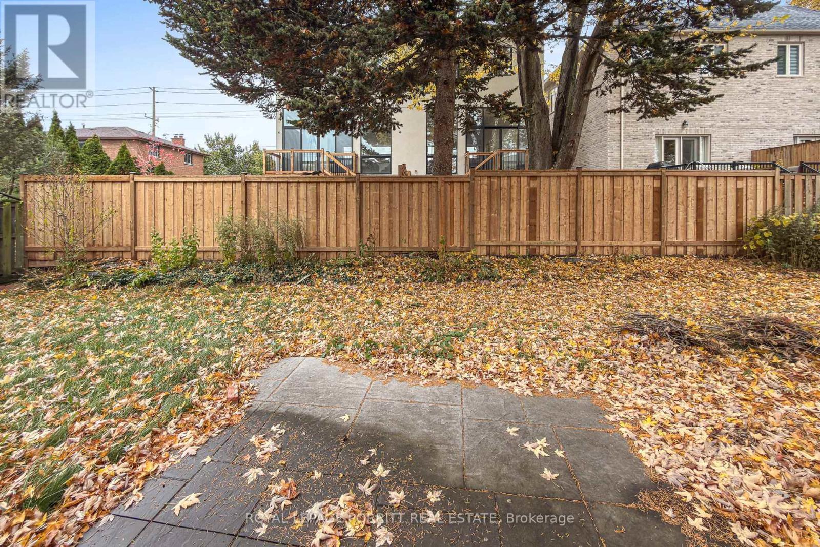 11 Goa Court, Toronto, Ontario  M8W 4Y2 - Photo 39 - W12506942