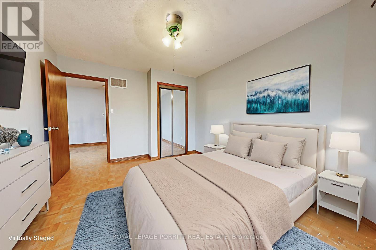 11 Goa Court, Toronto, Ontario  M8W 4Y2 - Photo 5 - W12506942