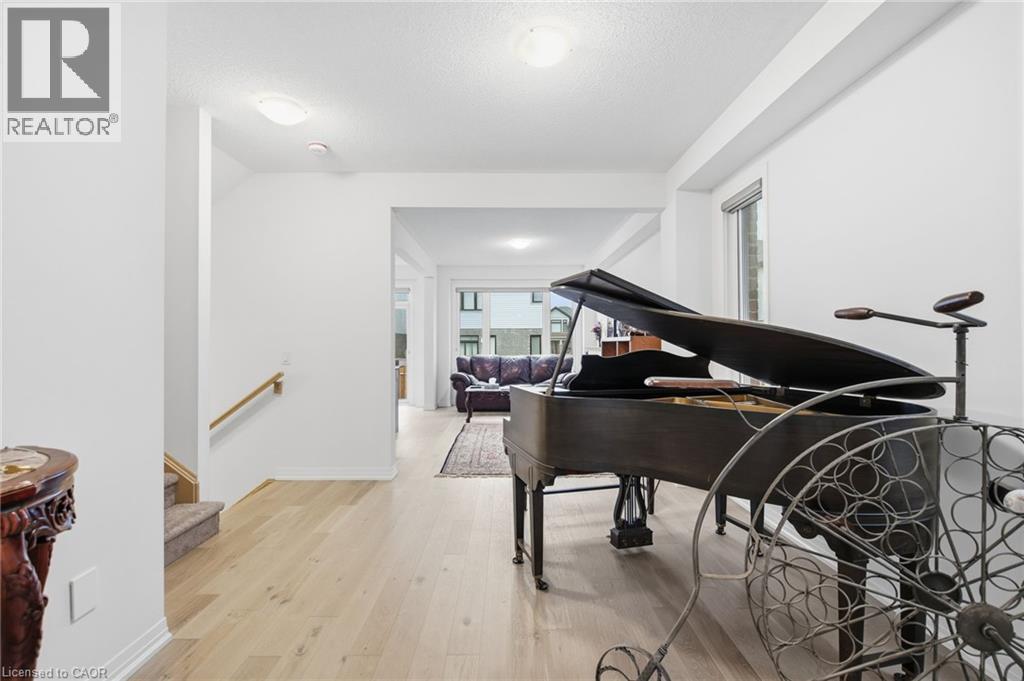 28 Fairey Crescent, Mount Hope, Ontario  L0R 1W0 - Photo 5 - 40784739