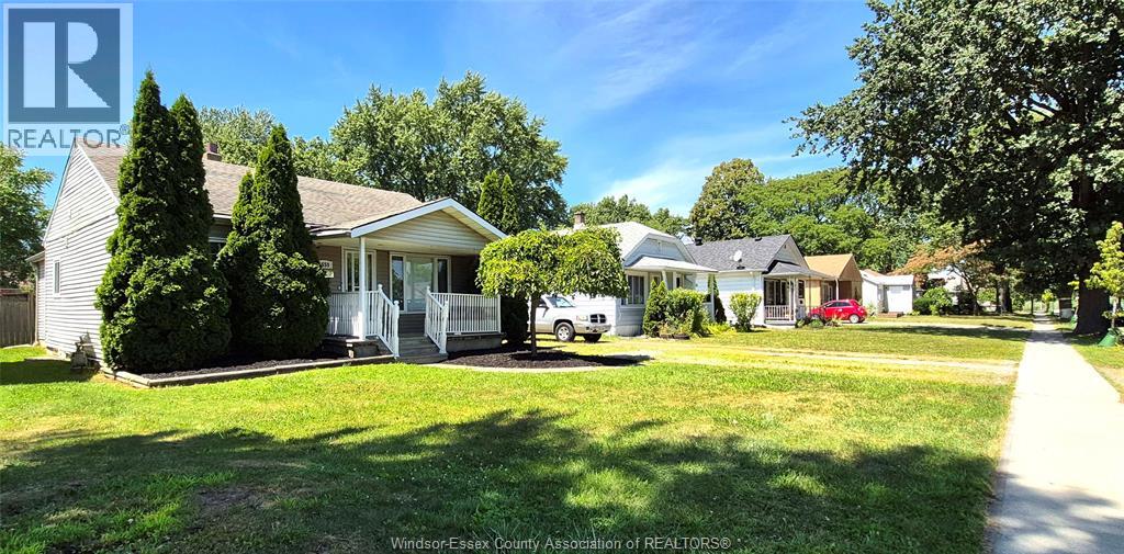 MLS# 25027953: 1559 BUCKINGHAM DRIVE, Windsor, Canada