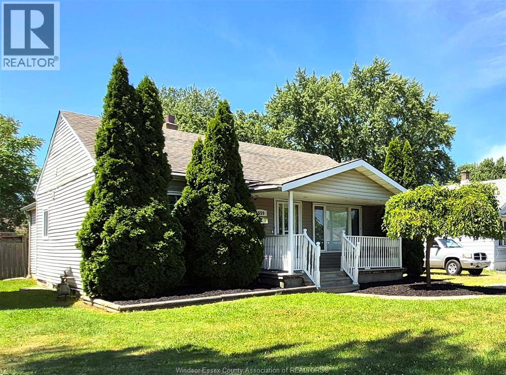 1559 Buckingham Drive, Windsor, Ontario N8T 2A3 - Photo 3 - 25027953