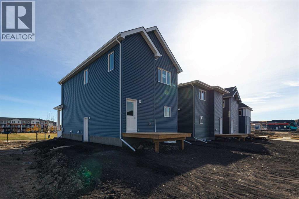 19 Creekstone Walk Sw, Calgary, Alberta  T2X 4Y1 - Photo 2 - A2258792