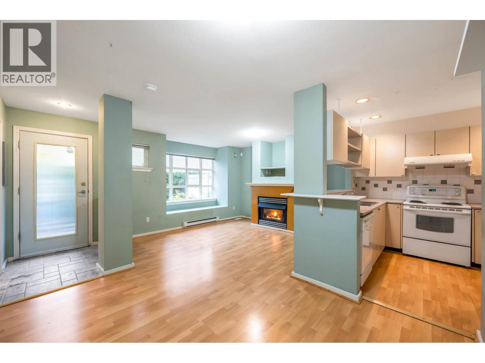 7431 Magnolia Terrace, Burnaby, British Columbia  V5E 4K8 - Photo 8 - R3064450