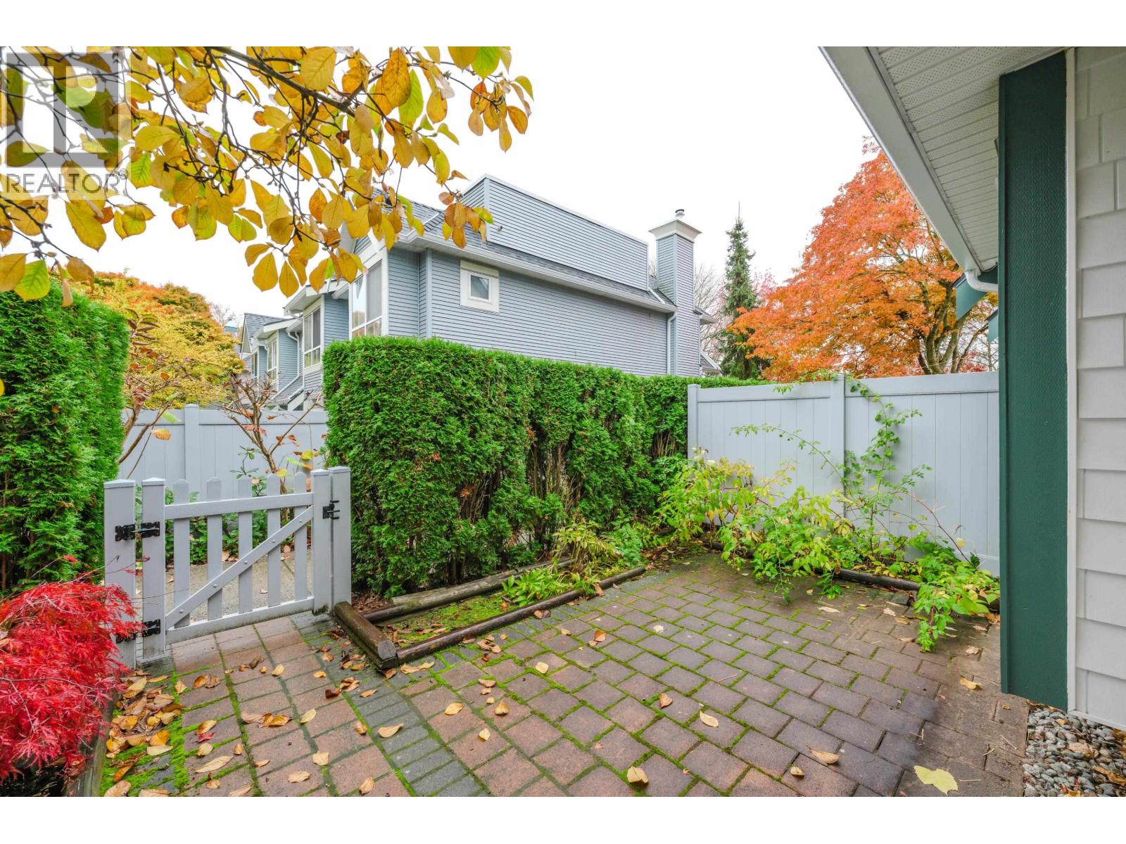 7431 Magnolia Terrace, Burnaby, British Columbia  V5E 4K8 - Photo 7 - R3064450