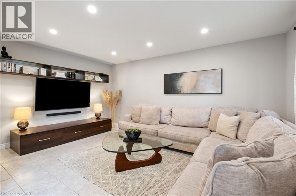 95 Gatestone Drive, Hamilton, Ontario  L8J 2V1 - Photo 14 - 40785233