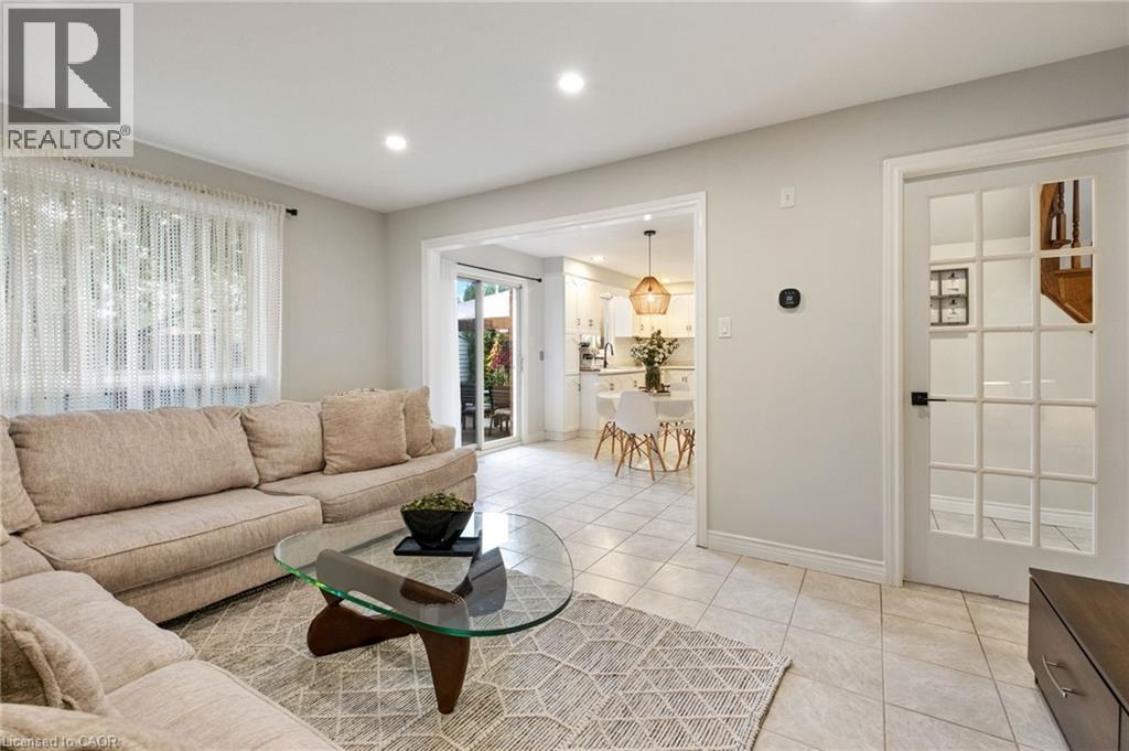 95 Gatestone Drive, Hamilton, Ontario  L8J 2V1 - Photo 13 - 40785233