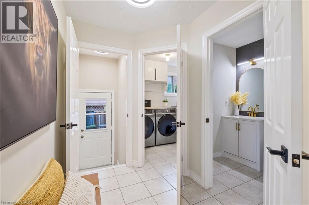 95 Gatestone Drive, Hamilton, Ontario  L8J 2V1 - Photo 11 - 40785233