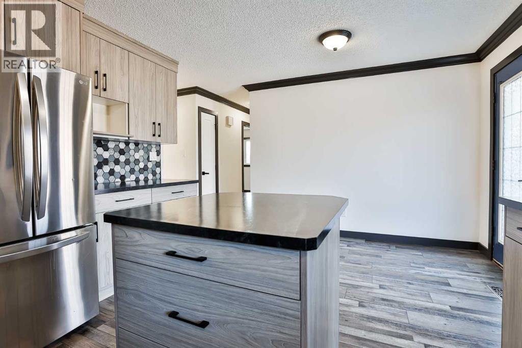 11 Wildwood Crescent W, Lethbridge, Alberta  T1K 6E1 - Photo 12 - A2267407