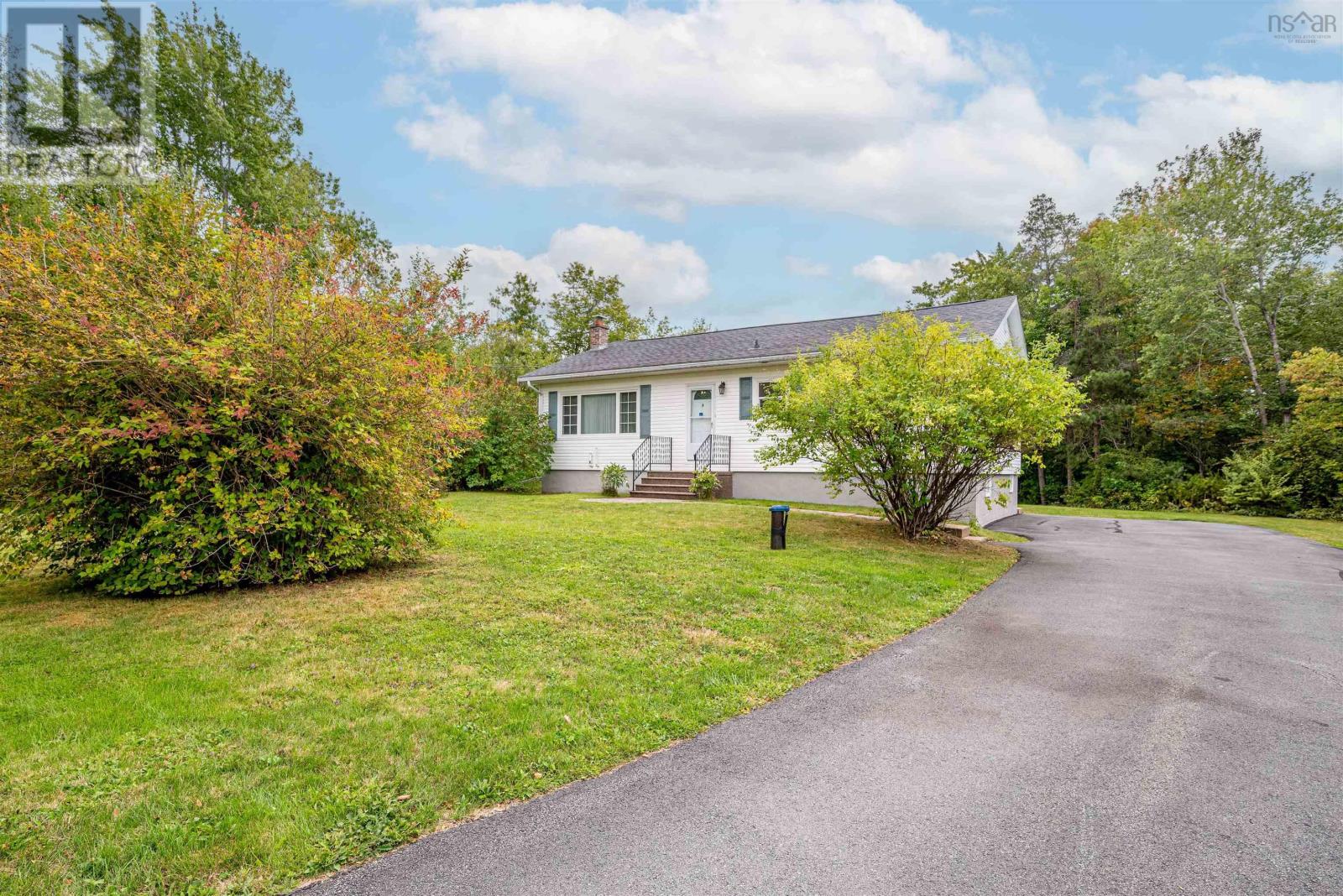 17 Kinsac Road, Beaver Bank, Nova Scotia  B4G 1C5 - Photo 3 - 202523529