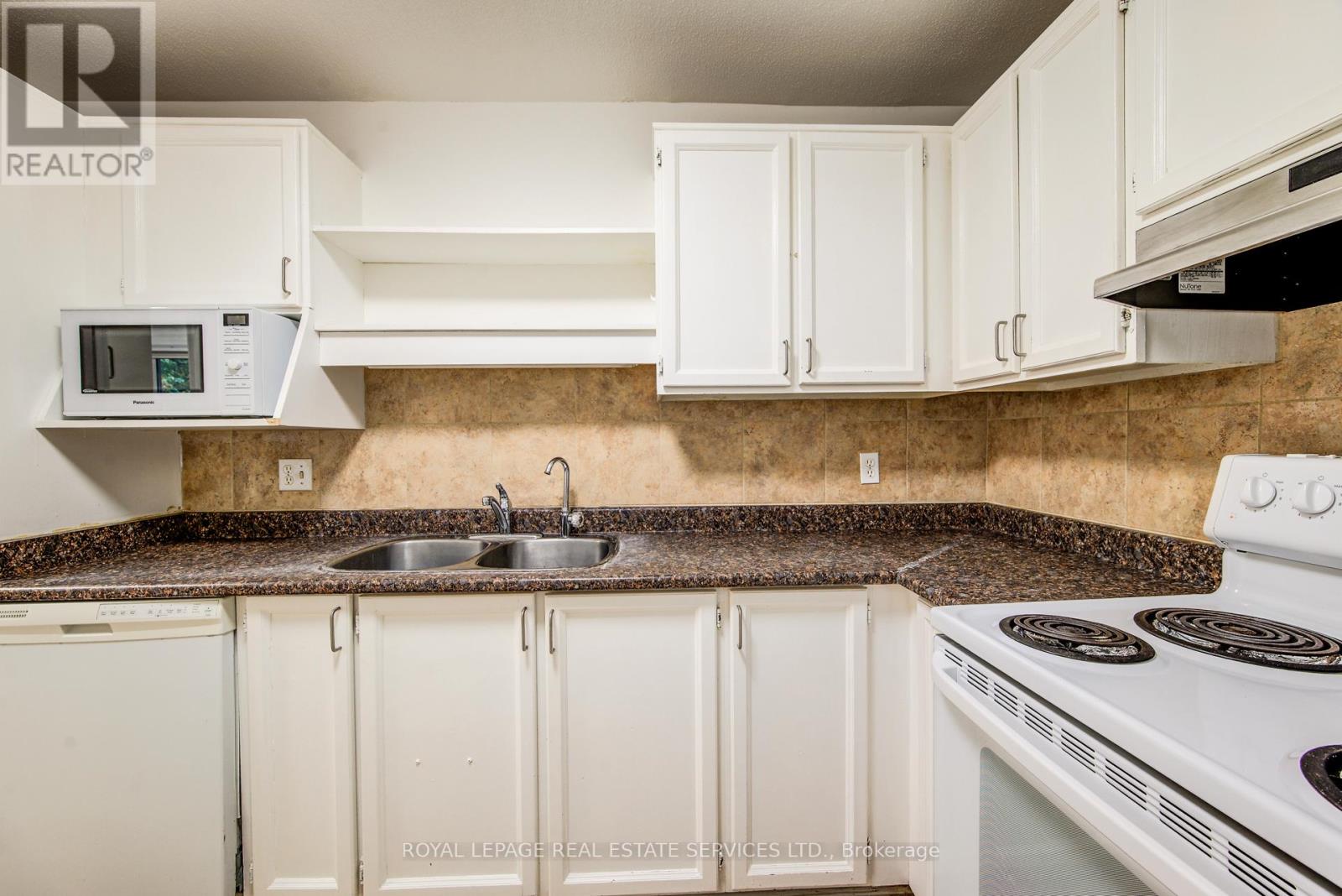 3 - 104 Mcdougall Road, Waterloo, Ontario  N2L 5C5 - Photo 13 - X12506608