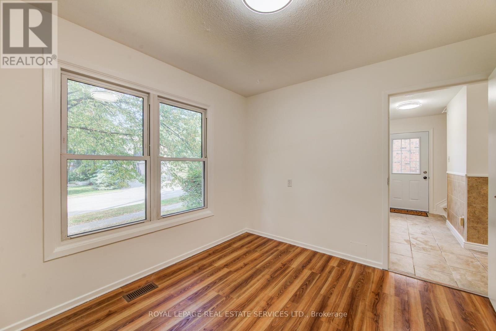 3 - 104 Mcdougall Road, Waterloo, Ontario  N2L 5C5 - Photo 18 - X12506608