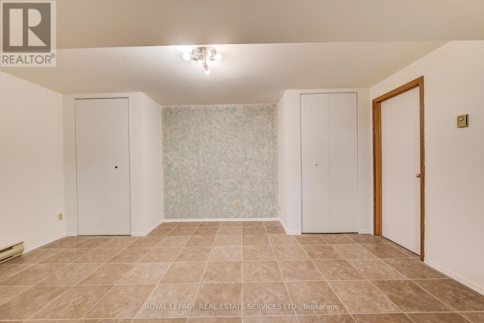 3 - 104 Mcdougall Road, Waterloo, Ontario  N2L 5C5 - Photo 38 - X12506608