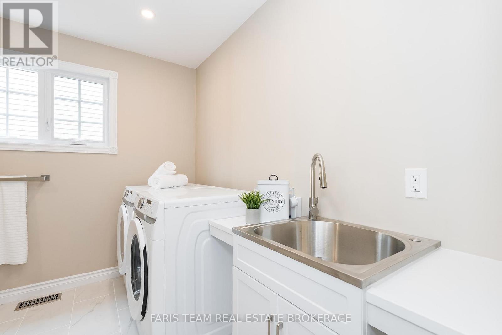 15 Lankin Avenue, Bracebridge, Ontario  P1L 1Y4 - Photo 11 - X12506610