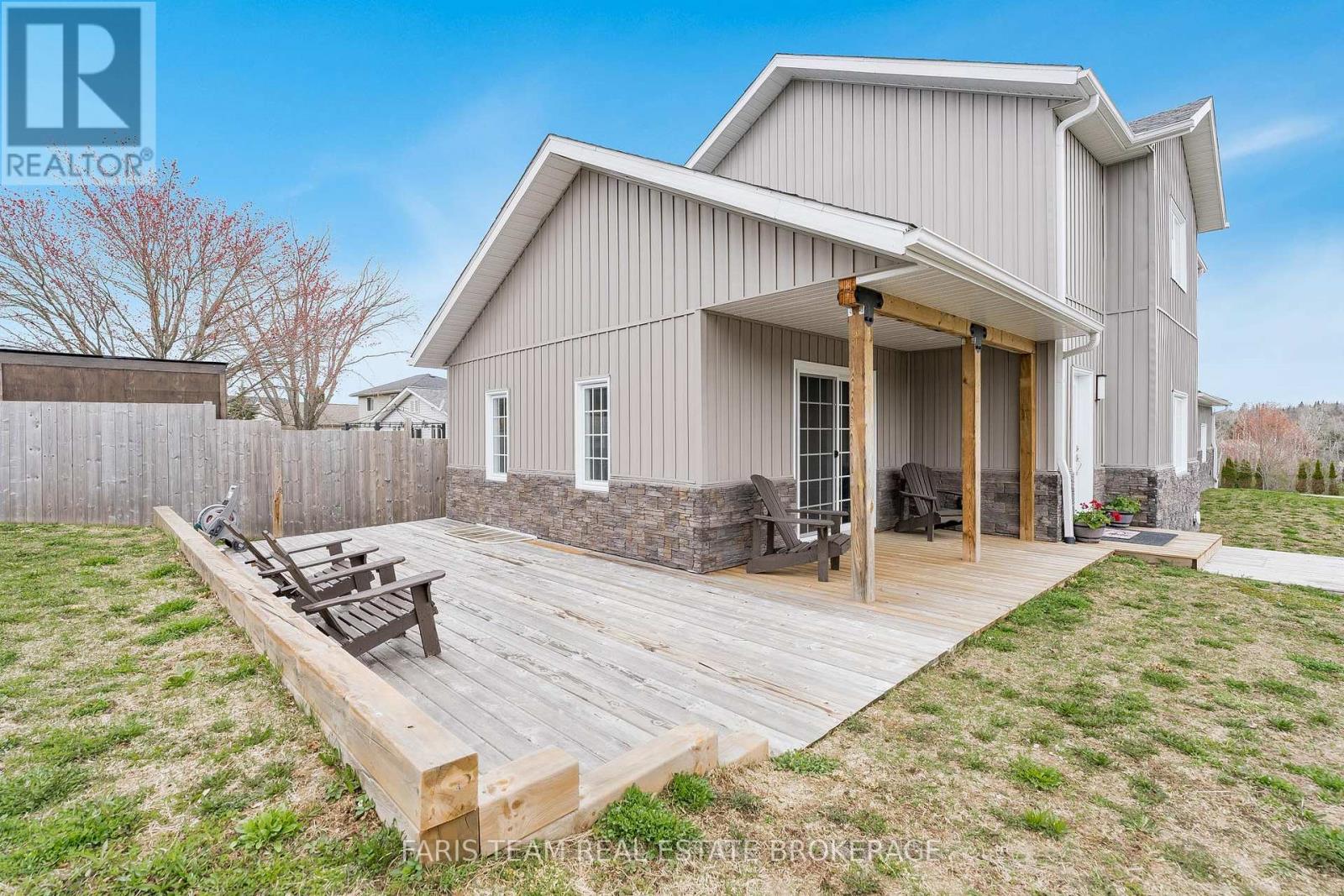 15 Lankin Avenue, Bracebridge, Ontario  P1L 1Y4 - Photo 25 - X12506610