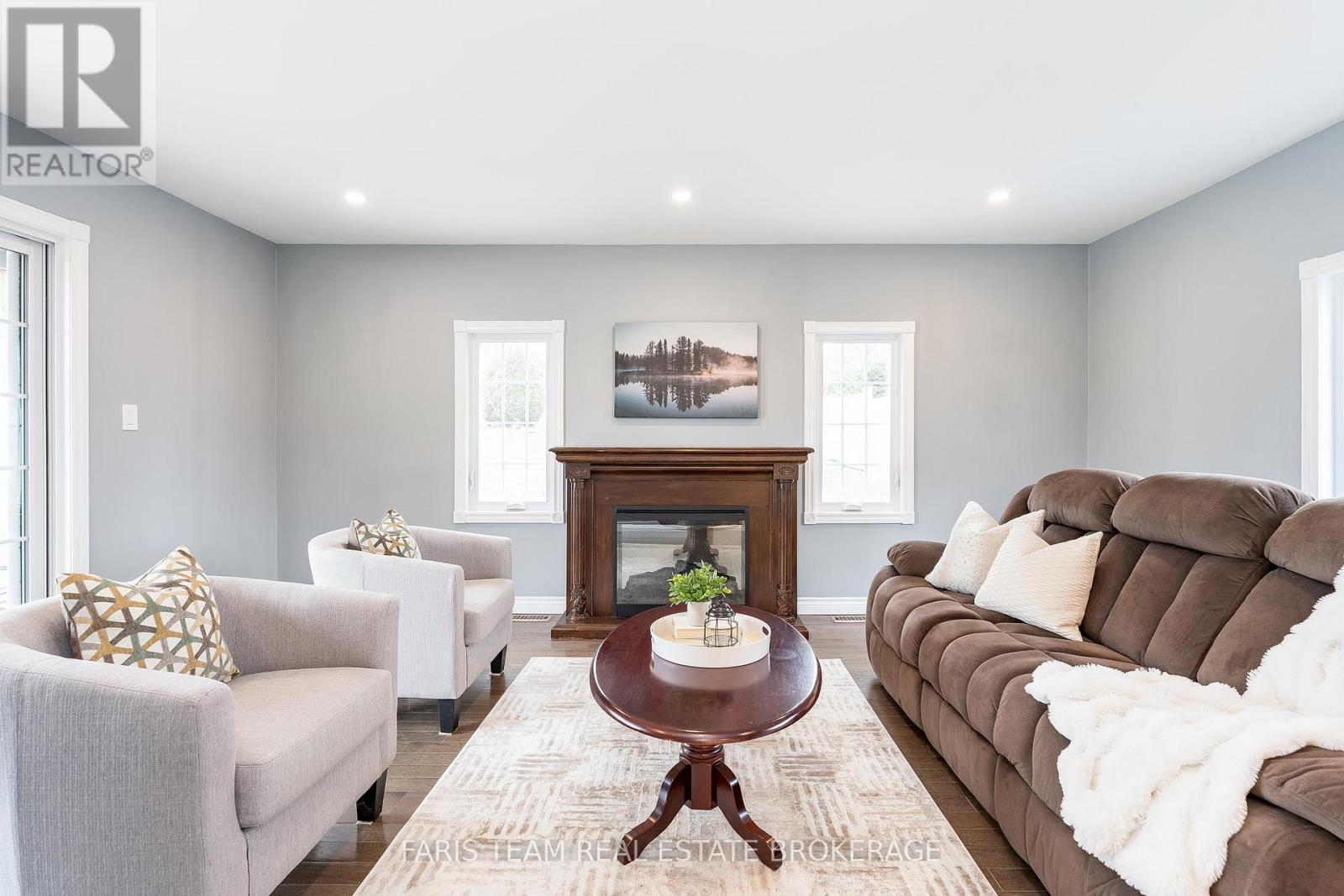 15 Lankin Avenue, Bracebridge, Ontario  P1L 1Y4 - Photo 8 - X12506610