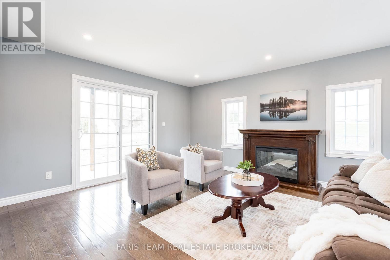 15 Lankin Avenue, Bracebridge, Ontario  P1L 1Y4 - Photo 9 - X12506610