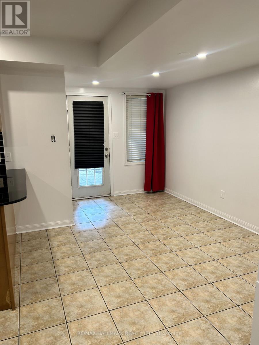 15 - 464 Beach Boulevard, Hamilton, Ontario  L8H 6X2 - Photo 10 - X12506652