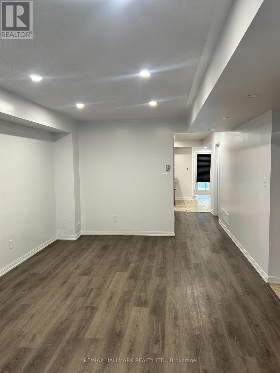 15 - 464 Beach Boulevard, Hamilton, Ontario  L8H 6X2 - Photo 4 - X12506652