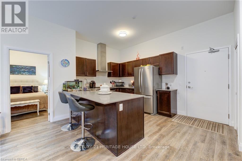 102 - 1 Redfern Avenue, Hamilton, Ontario  L9C 0E6 - Photo 6 - X12506740