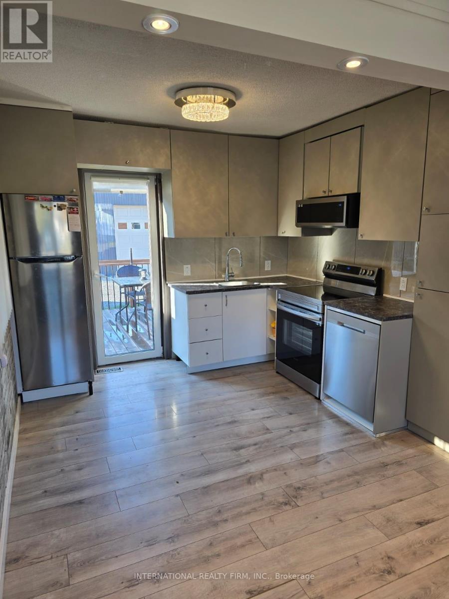 731 Knox Avenue, Hamilton, Ontario  L8H 6K7 - Photo 11 - X12506760