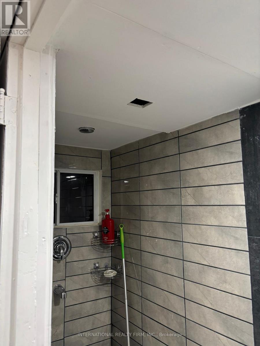 731 Knox Avenue, Hamilton, Ontario  L8H 6K7 - Photo 32 - X12506760