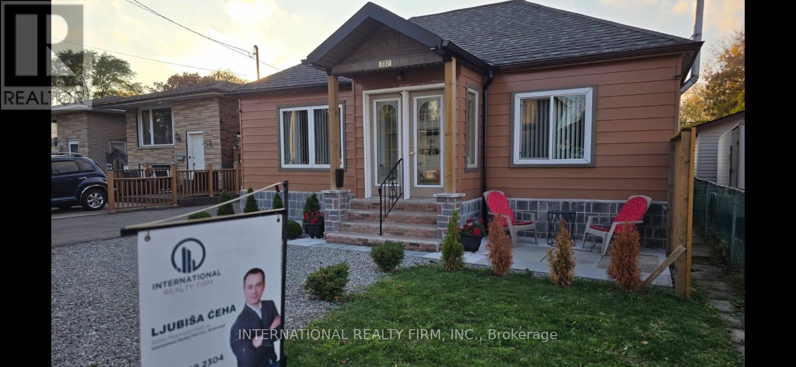 731 Knox Avenue, Hamilton, Ontario  L8H 6K7 - Photo 4 - X12506760