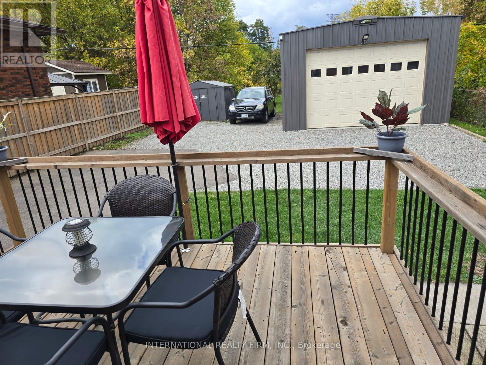 731 Knox Avenue, Hamilton, Ontario  L8H 6K7 - Photo 8 - X12506760